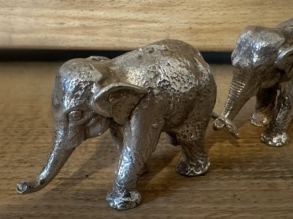 Linking elephants