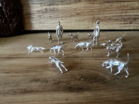 Small running fox and hounds